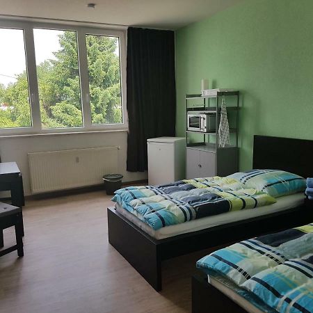 Pension Zum Bauhof Zwickau Esterno foto